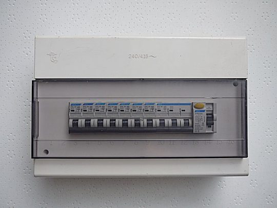 AC/DC Power Distribution Box 16 Way